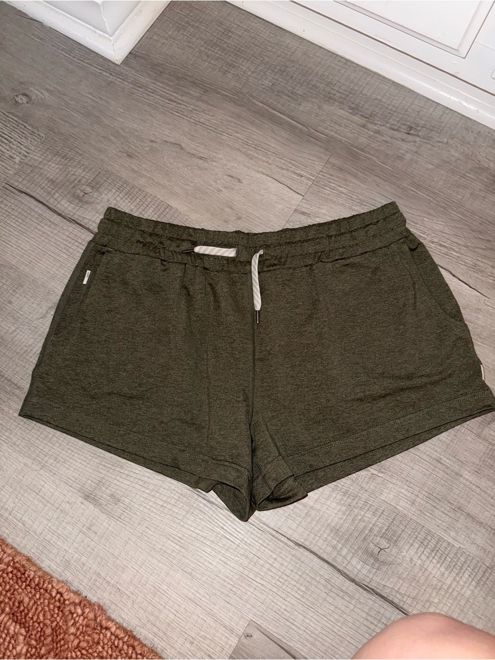 Vuori Olive Drawstring Athletic Lounge Shorts